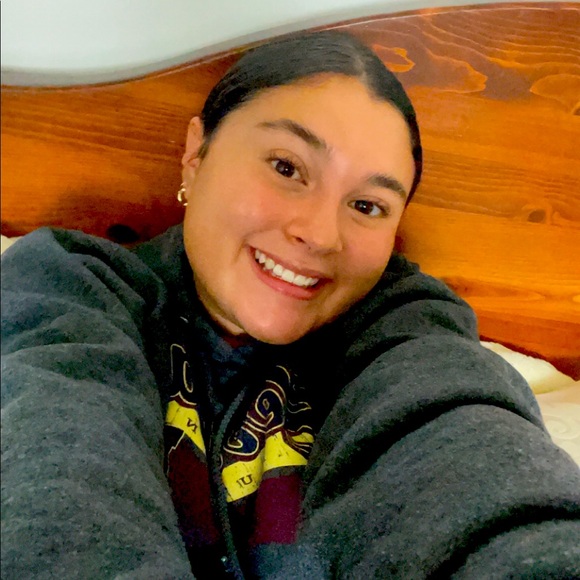 Meet your Posher, Isabelle - Picture 1 of 1